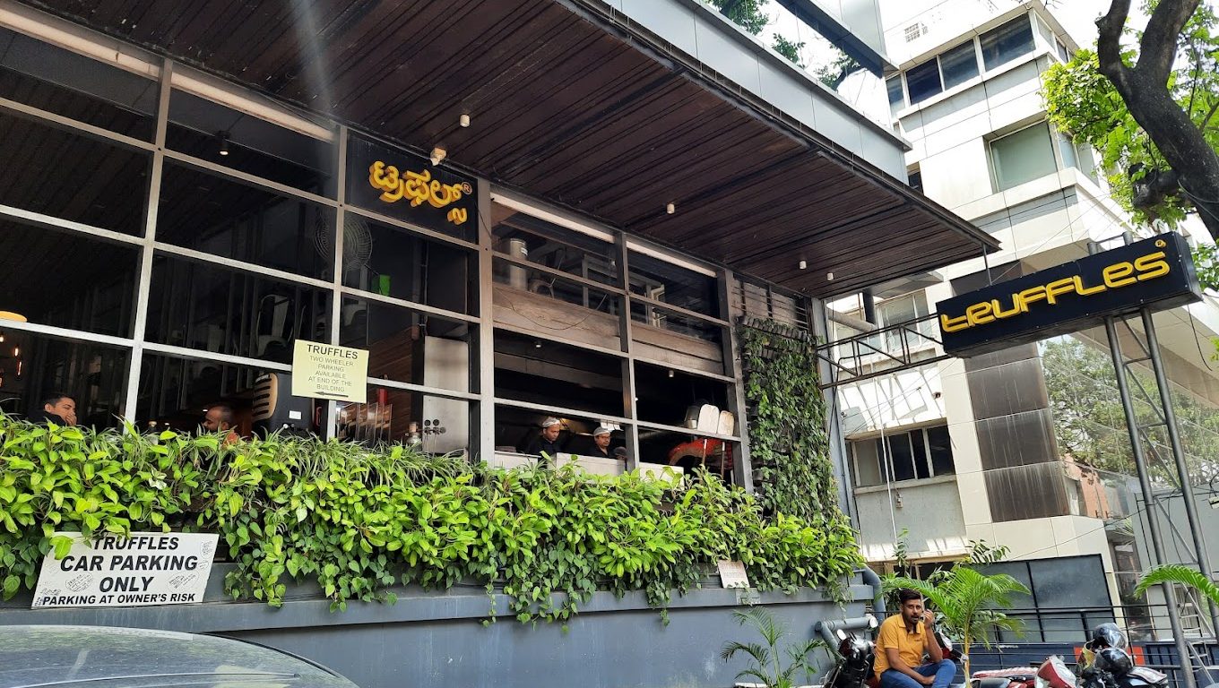 bangalore: Truffles cafe 